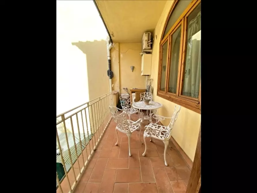 Immagine 17 di Appartamento in affitto  a Firenze