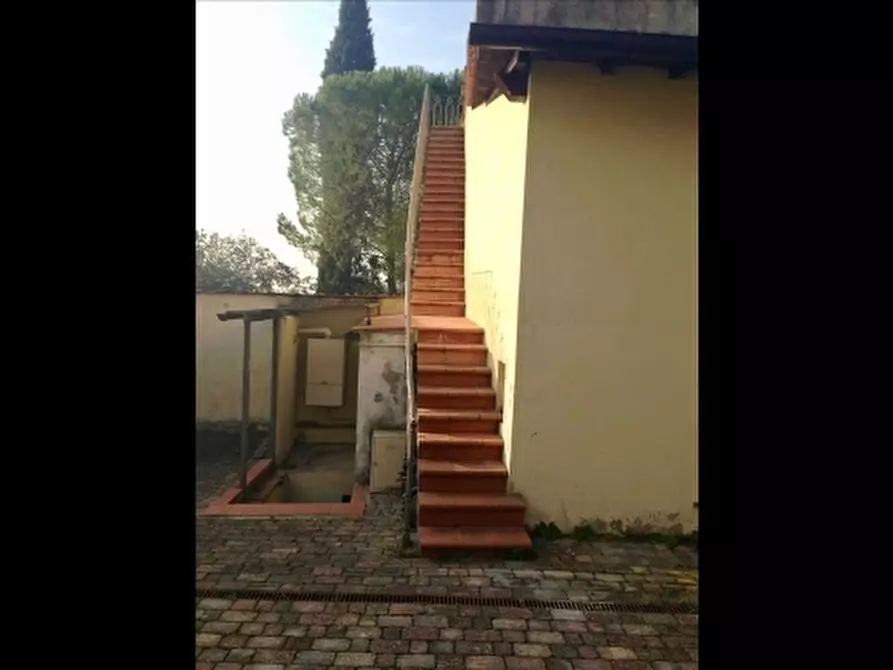 Immagine 3 di Villa in vendita  a Sesto Fiorentino