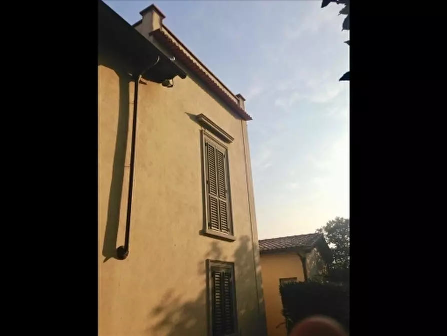Immagine 5 di Villa in vendita  a Sesto Fiorentino