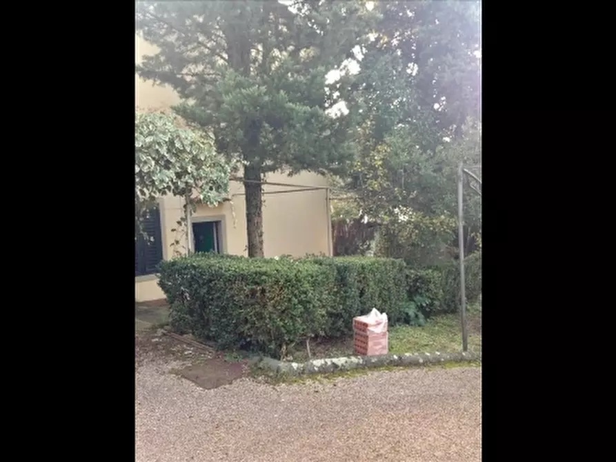 Immagine 13 di Villa in vendita  a Sesto Fiorentino