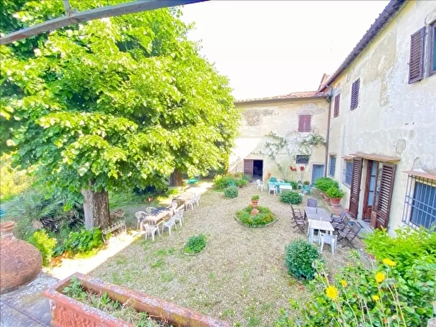 Immagine 15 di Villa in vendita  a Firenze