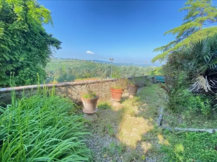 Immagine 16 di Villa in vendita  a Firenze