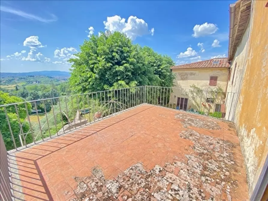 Immagine 20 di Villa in vendita  a Firenze