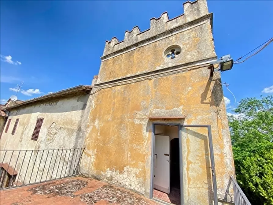 Immagine 22 di Villa in vendita  a Firenze
