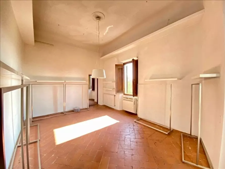 Immagine 32 di Villa in vendita  a Firenze