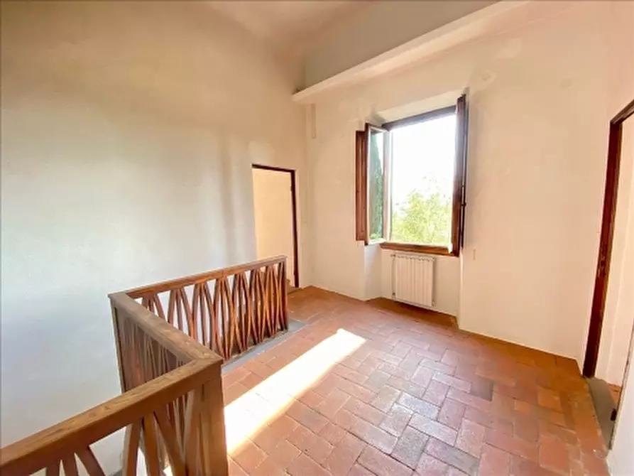Immagine 33 di Villa in vendita  a Firenze