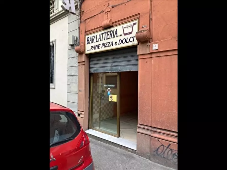 Immagine 6 di Negozio in affitto  a Firenze