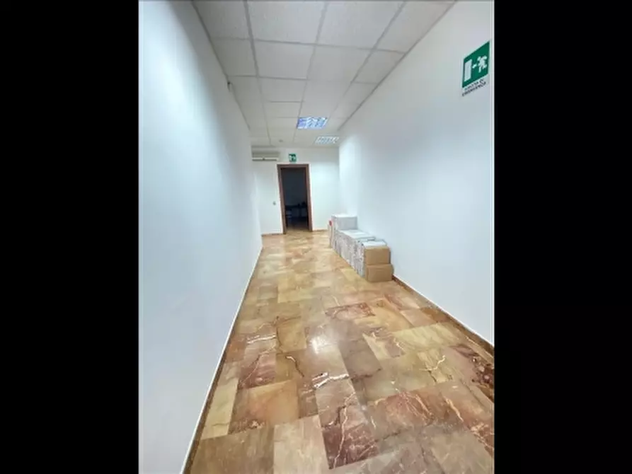 Immagine 7 di Negozio in vendita  a Firenze