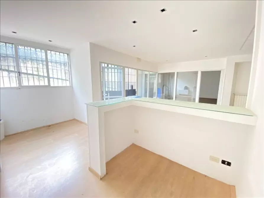 Immagine 4 di Magazzino in affitto  a Firenze