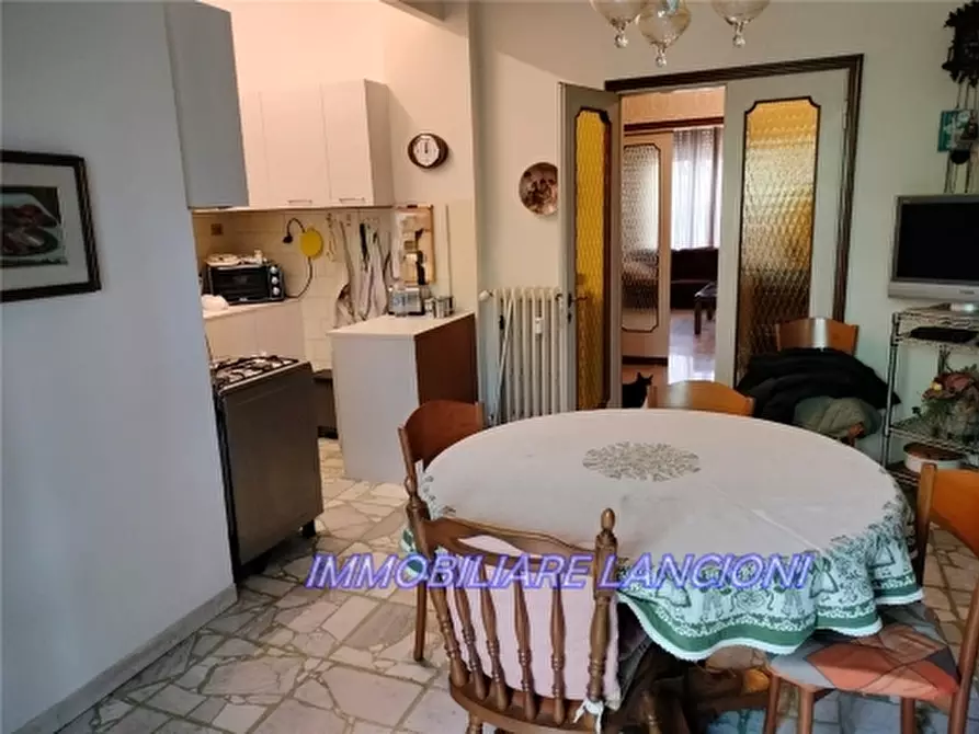 Immagine 2 di Appartamento in vendita  a Scandicci