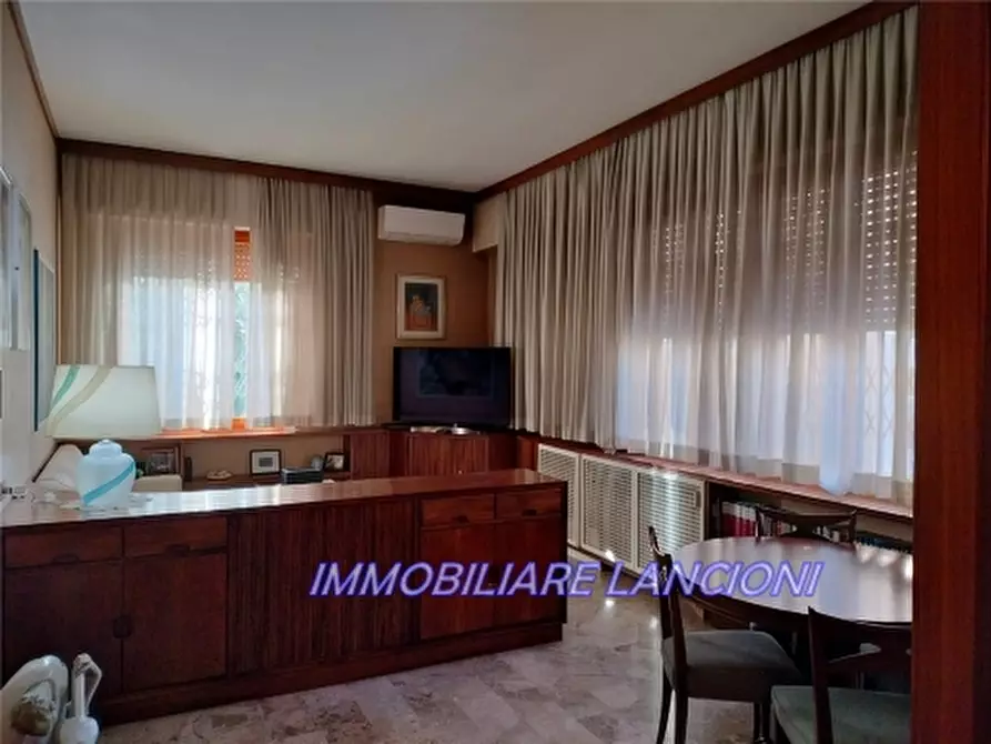 Immagine 5 di Appartamento in vendita  a Scandicci