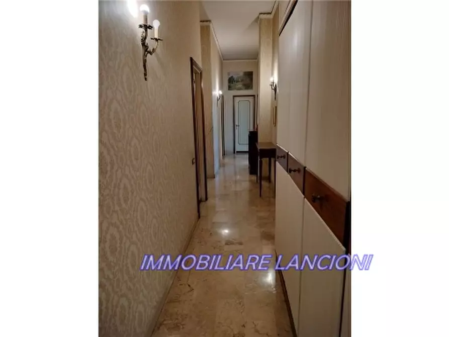 Immagine 13 di Appartamento in vendita  a Scandicci
