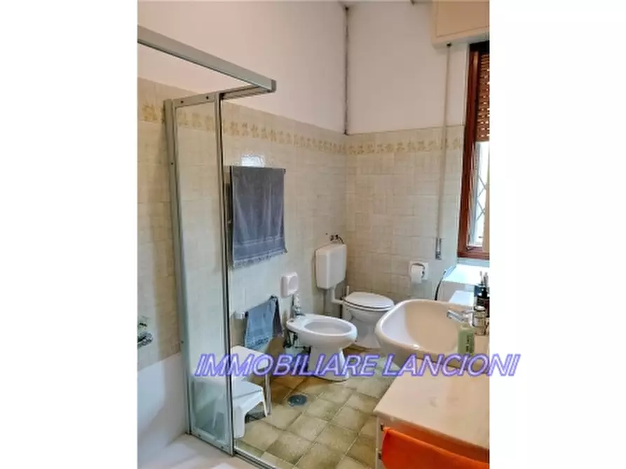 Immagine 17 di Appartamento in vendita  a Scandicci