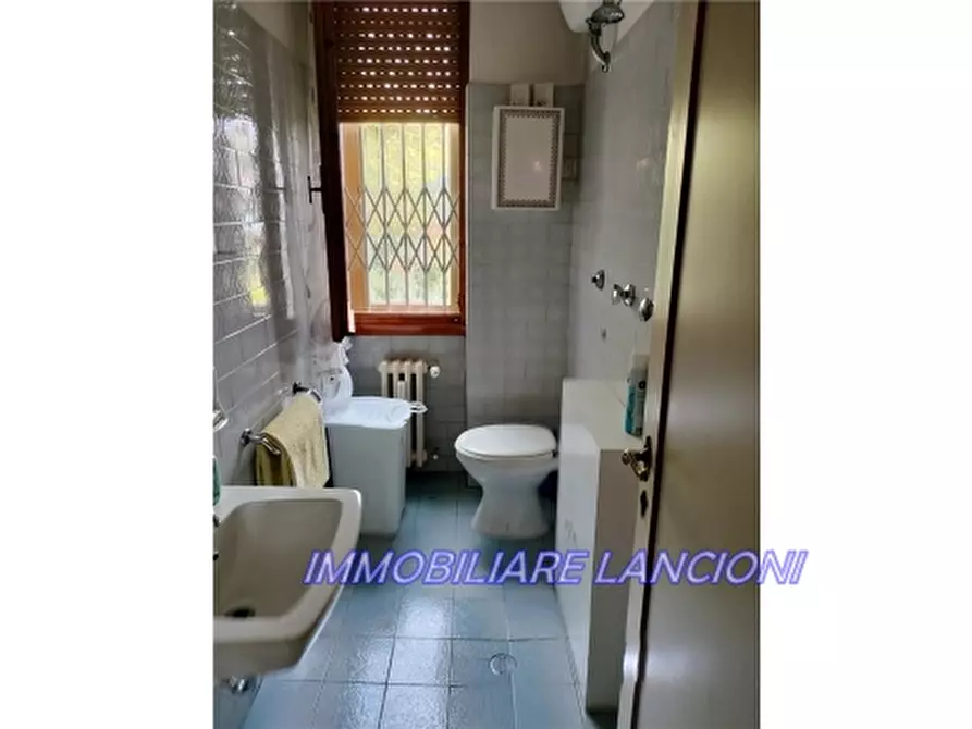 Immagine 18 di Appartamento in vendita  a Scandicci