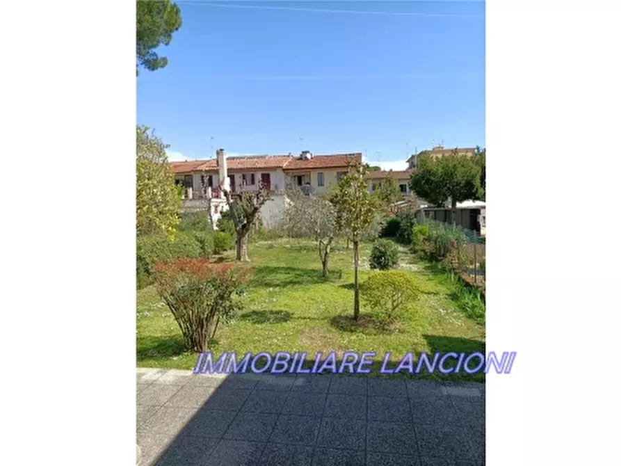 Immagine 21 di Appartamento in vendita  a Scandicci