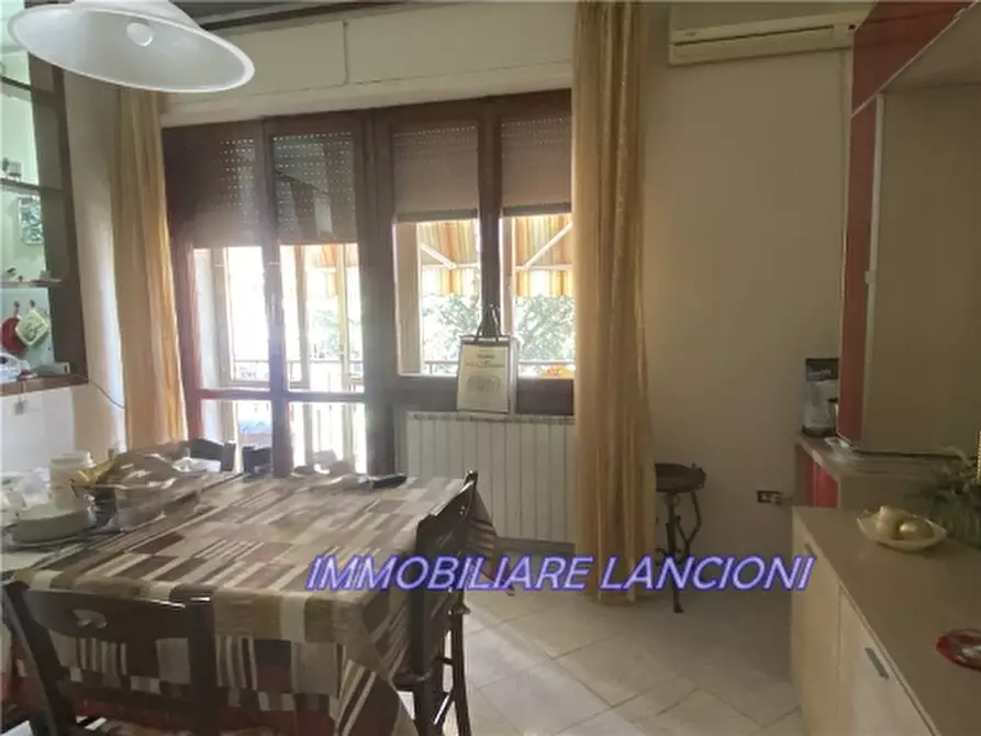 Immagine 8 di Appartamento in vendita  a Lastra A Signa