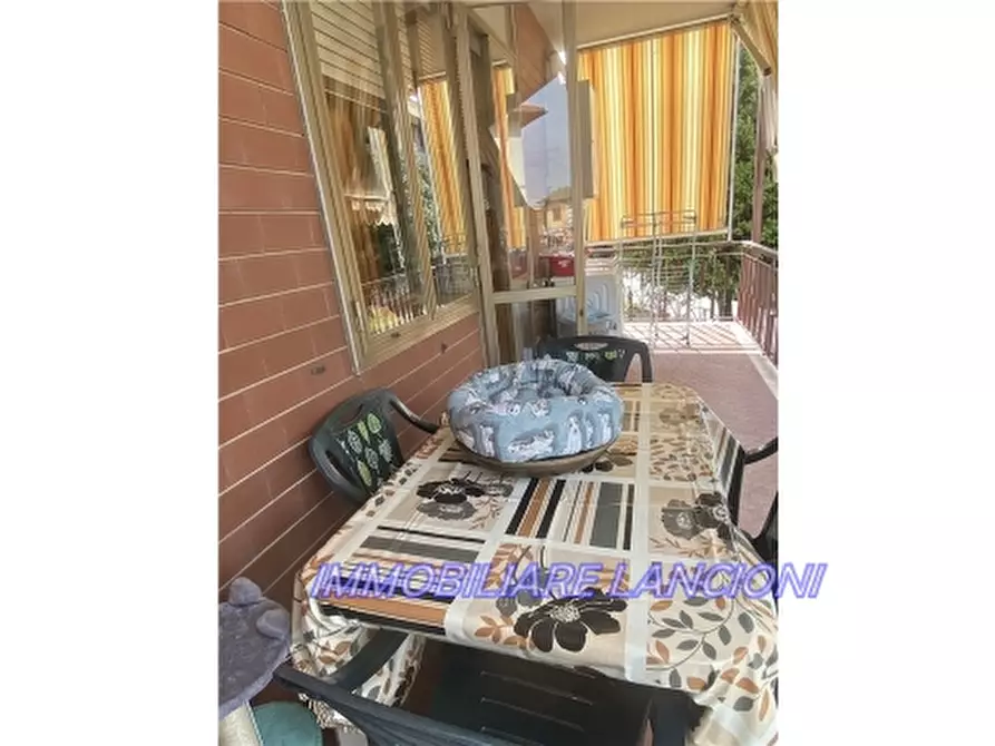 Immagine 11 di Appartamento in vendita  a Lastra A Signa