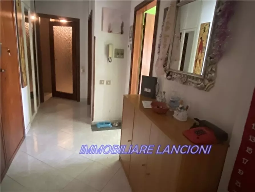 Immagine 12 di Appartamento in vendita  a Lastra A Signa