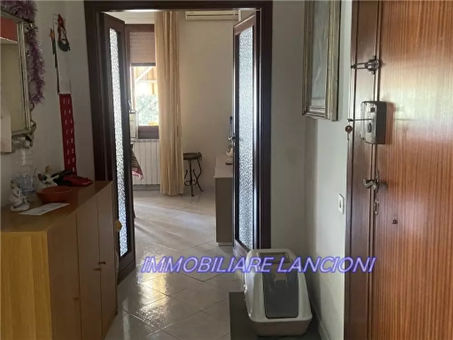 Immagine 14 di Appartamento in vendita  a Lastra A Signa