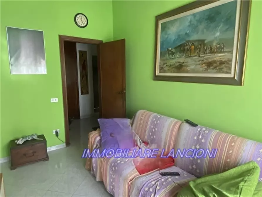 Immagine 16 di Appartamento in vendita  a Lastra A Signa