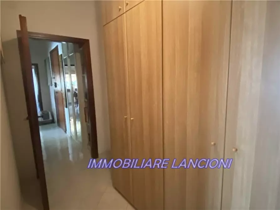 Immagine 21 di Appartamento in vendita  a Lastra A Signa