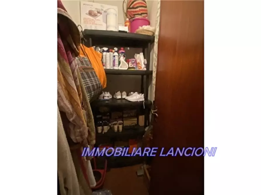 Immagine 22 di Appartamento in vendita  a Lastra A Signa