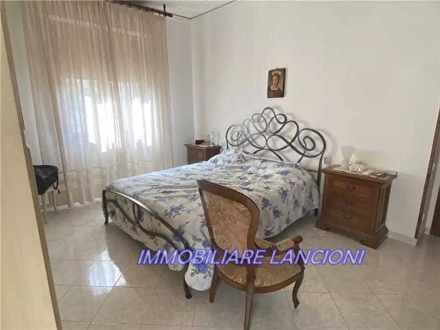 Immagine 24 di Appartamento in vendita  a Lastra A Signa