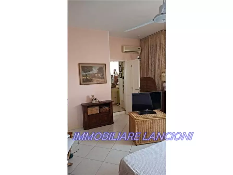 Immagine 7 di Appartamento in vendita  a Scandicci