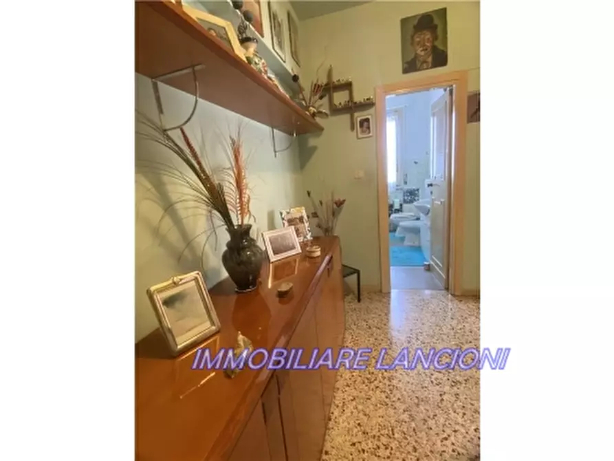 Immagine 12 di Appartamento in vendita  a Firenze