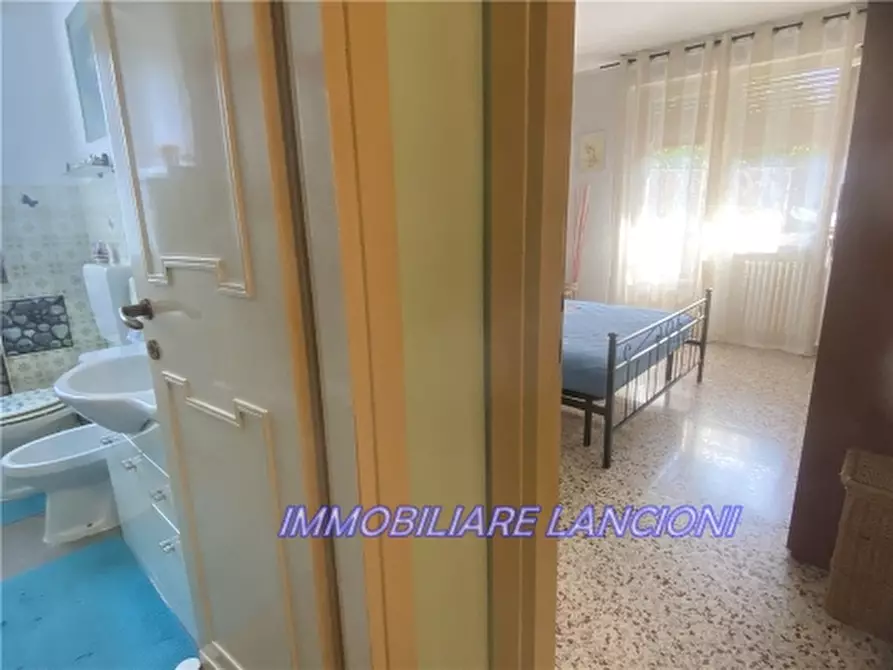 Immagine 13 di Appartamento in vendita  a Firenze