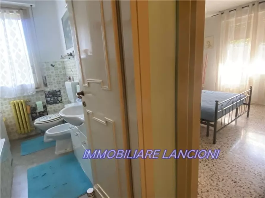 Immagine 14 di Appartamento in vendita  a Firenze