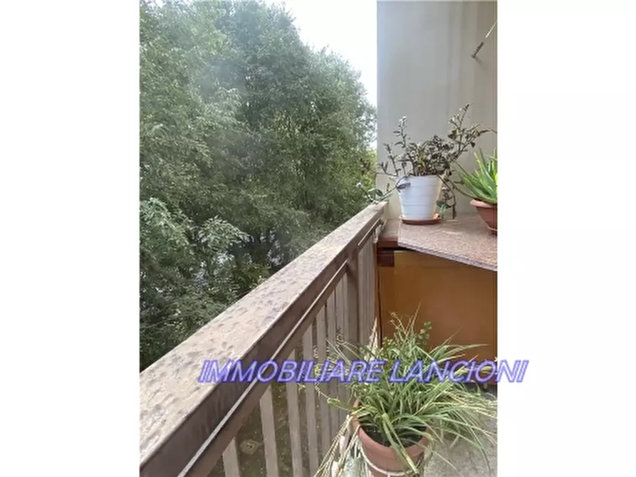 Immagine 17 di Appartamento in vendita  a Firenze