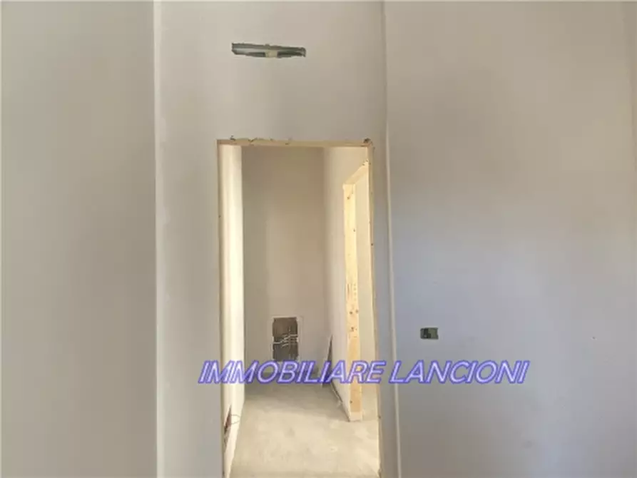 Immagine 2 di Appartamento in vendita  a Scandicci