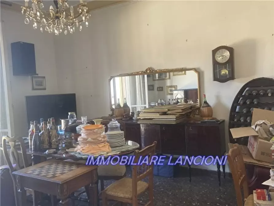 Immagine 8 di Appartamento in vendita  a Firenze