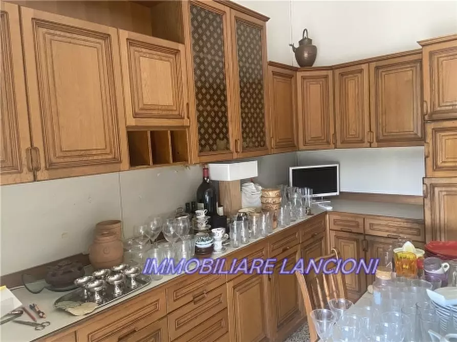 Immagine 4 di Appartamento in vendita  a Firenze