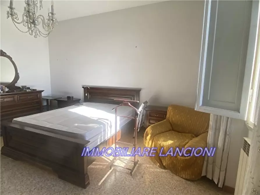 Immagine 14 di Appartamento in vendita  a Firenze