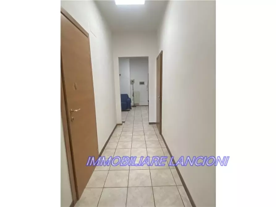 Immagine 18 di Appartamento in vendita  a Scandicci