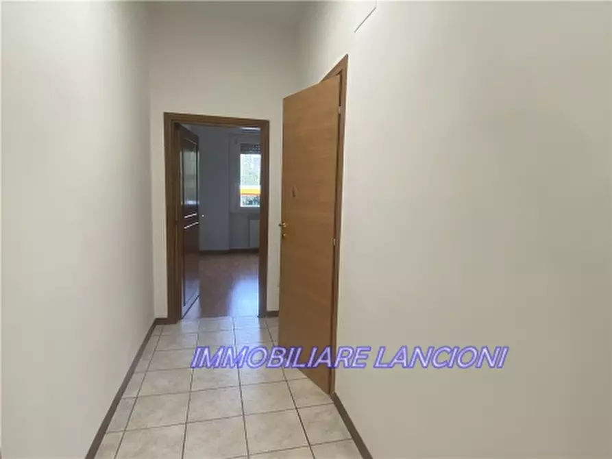 Immagine 19 di Appartamento in vendita  a Scandicci