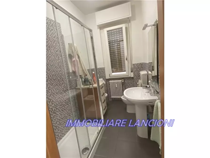 Immagine 21 di Appartamento in vendita  a Scandicci