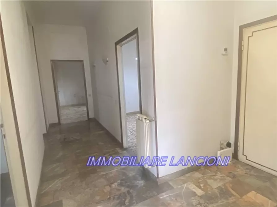 Immagine 8 di Appartamento in vendita  a Scandicci