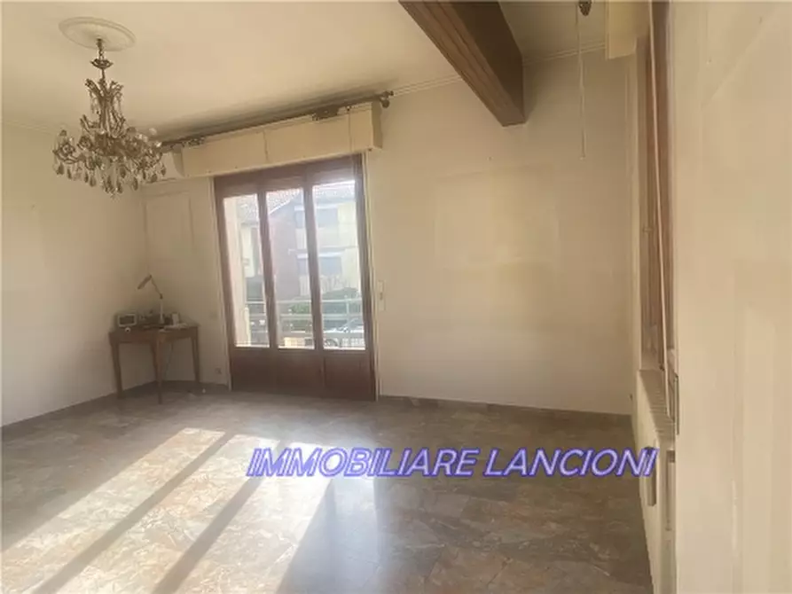 Immagine 11 di Appartamento in vendita  a Scandicci