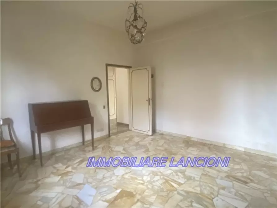 Immagine 13 di Appartamento in vendita  a Scandicci