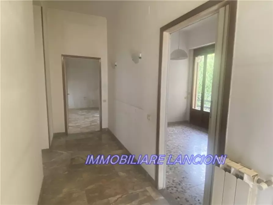 Immagine 24 di Appartamento in vendita  a Scandicci