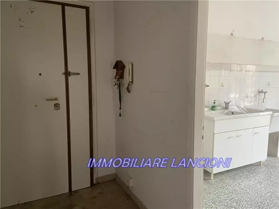 Immagine 6 di Appartamento in vendita  a Scandicci