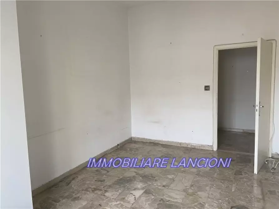 Immagine 12 di Appartamento in vendita  a Scandicci