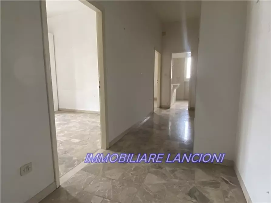 Immagine 13 di Appartamento in vendita  a Scandicci