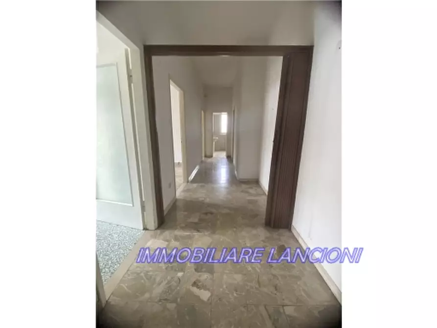 Immagine 14 di Appartamento in vendita  a Scandicci