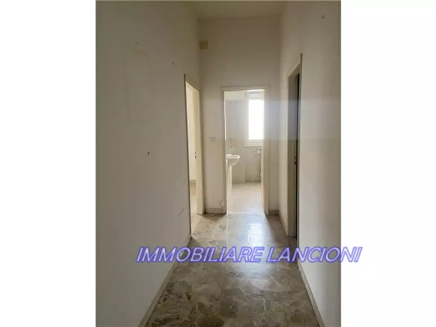 Immagine 17 di Appartamento in vendita  a Scandicci