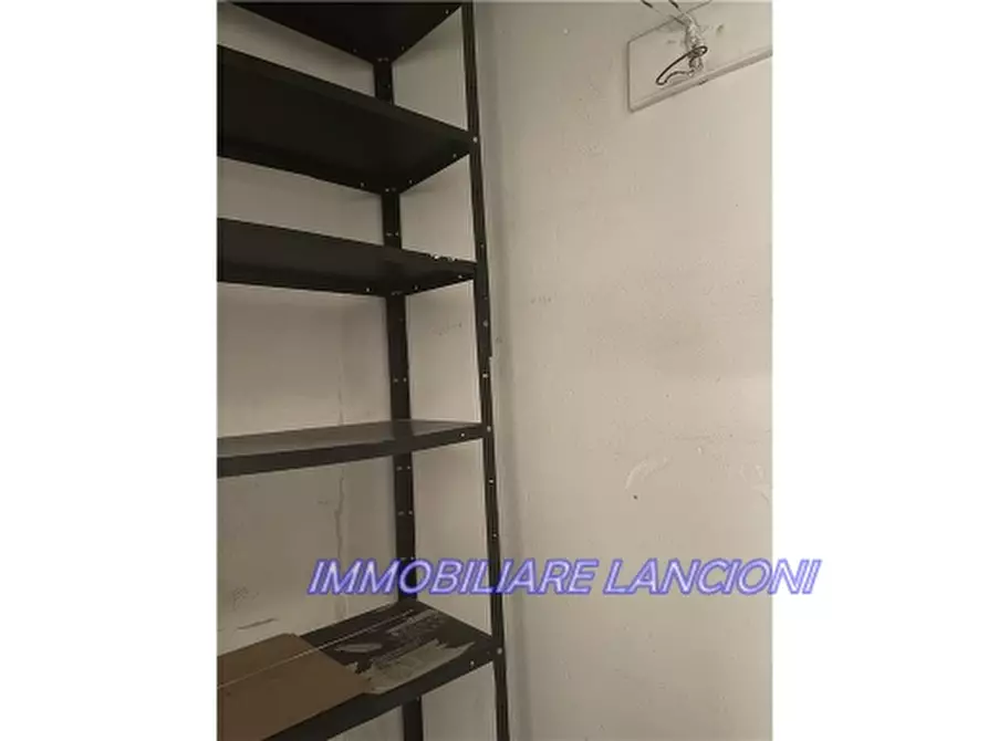 Immagine 18 di Appartamento in vendita  a Scandicci