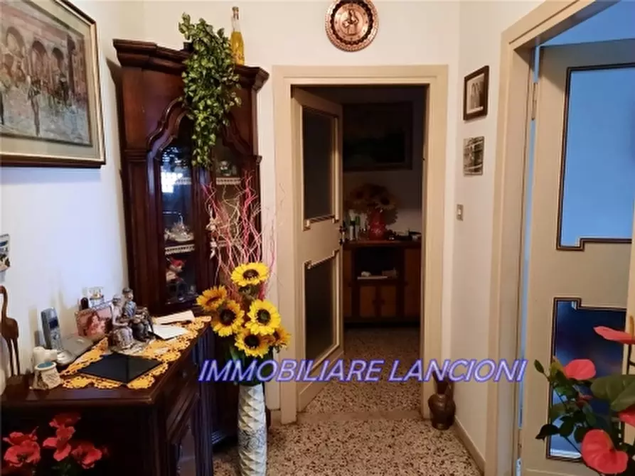 Immagine 2 di Appartamento in vendita  a Firenze